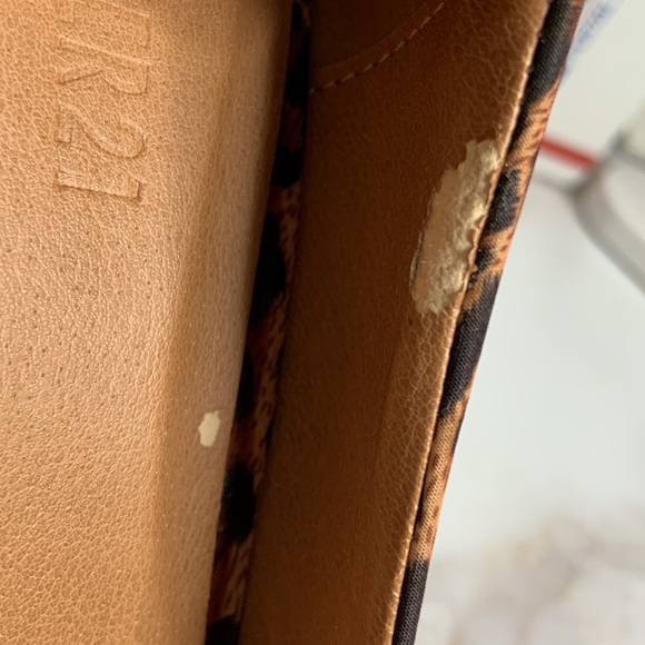 CHEETAH PRINT ‘FOREVER 21’ PLATFORM HEELS!! - Picture 9 of 10